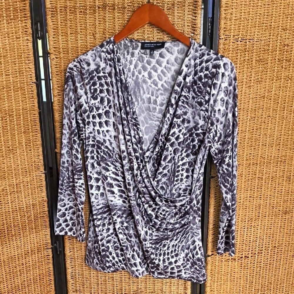 Jones New York Gray White Wrap Blouse 3/4 Sleeve